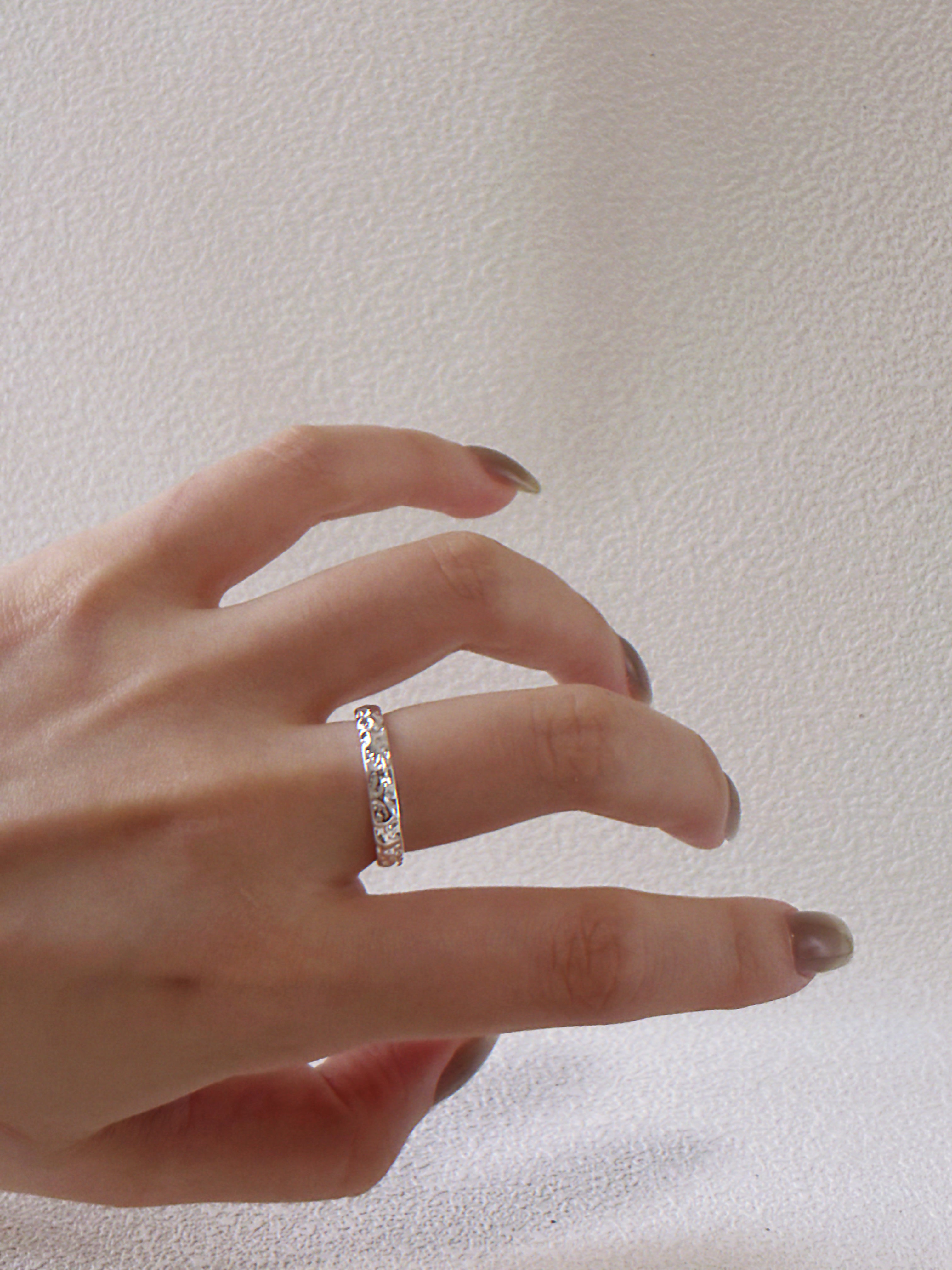 Silence – Hammered Textured Band Ring No.01