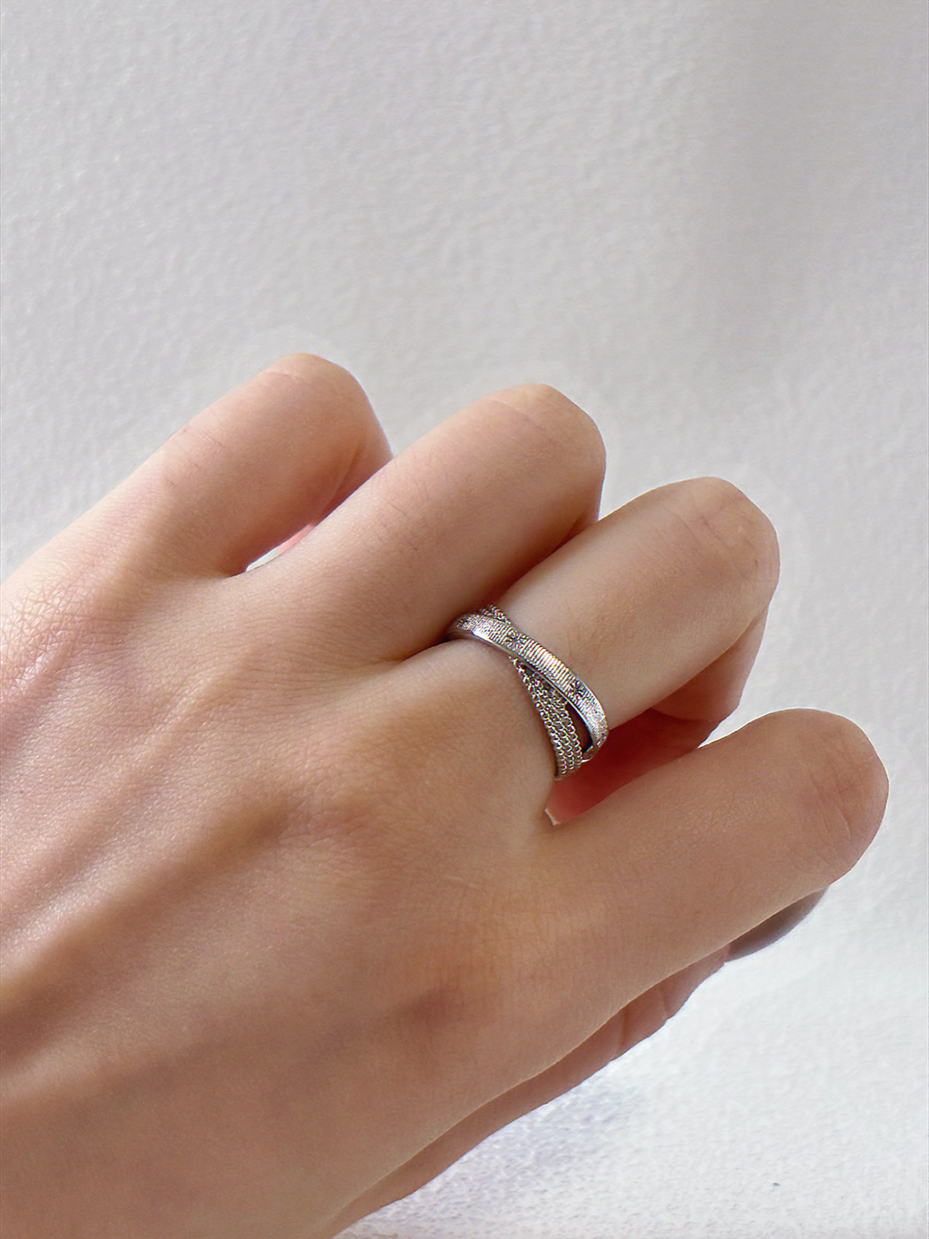 Scales – Star-etched Crossover Ring in Rust Patina