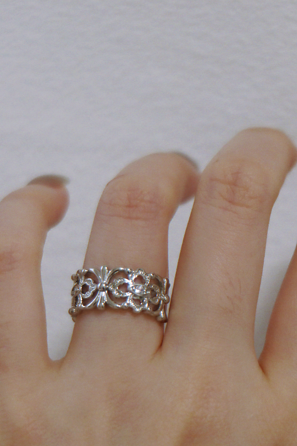 Lillian – Vintage Filigree Lace Ring with Micro-diamond Settings
