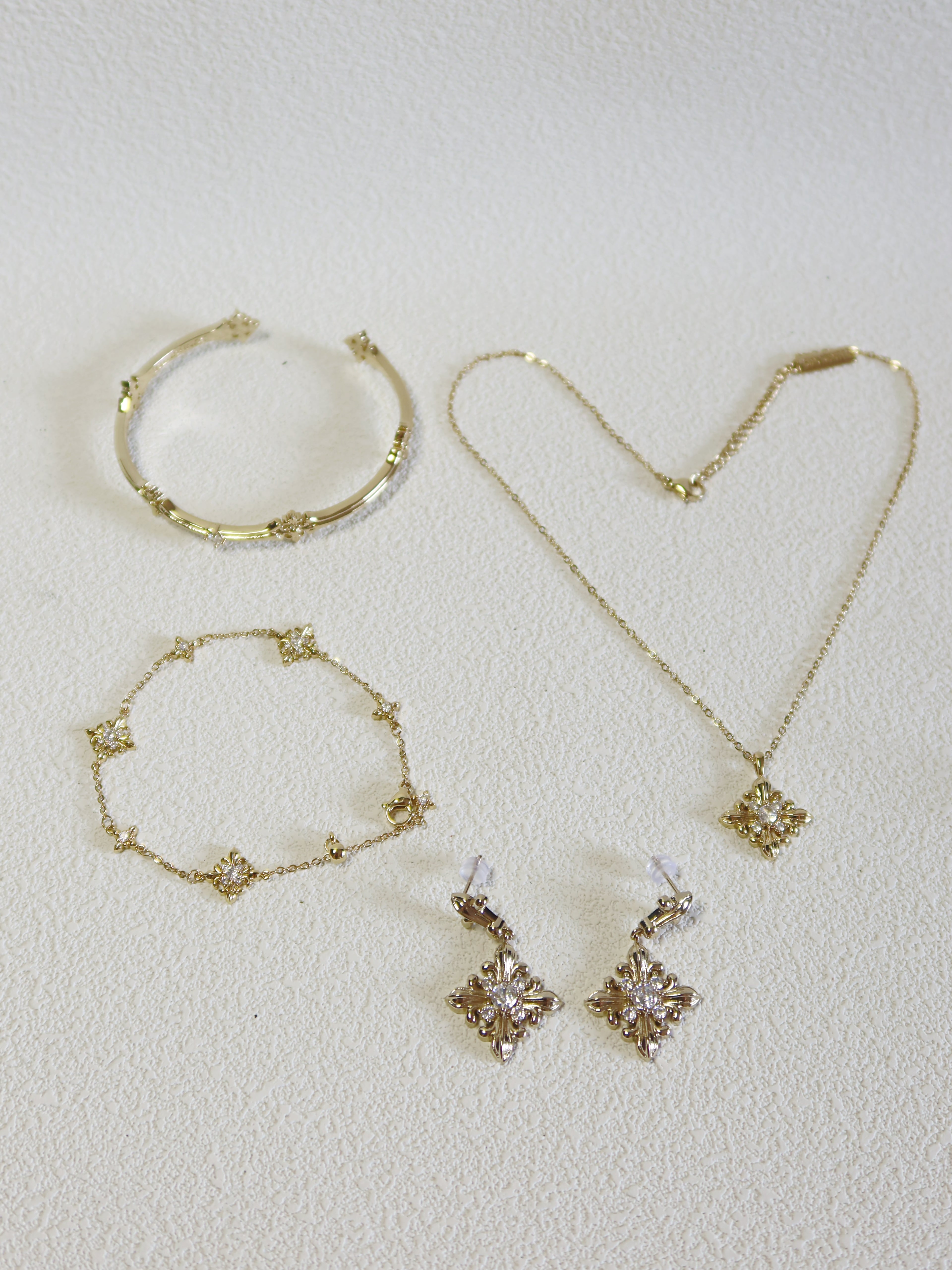 The Golden Iris – Delicate Charm Bracelet in 18K Gold Plated Eco Brass